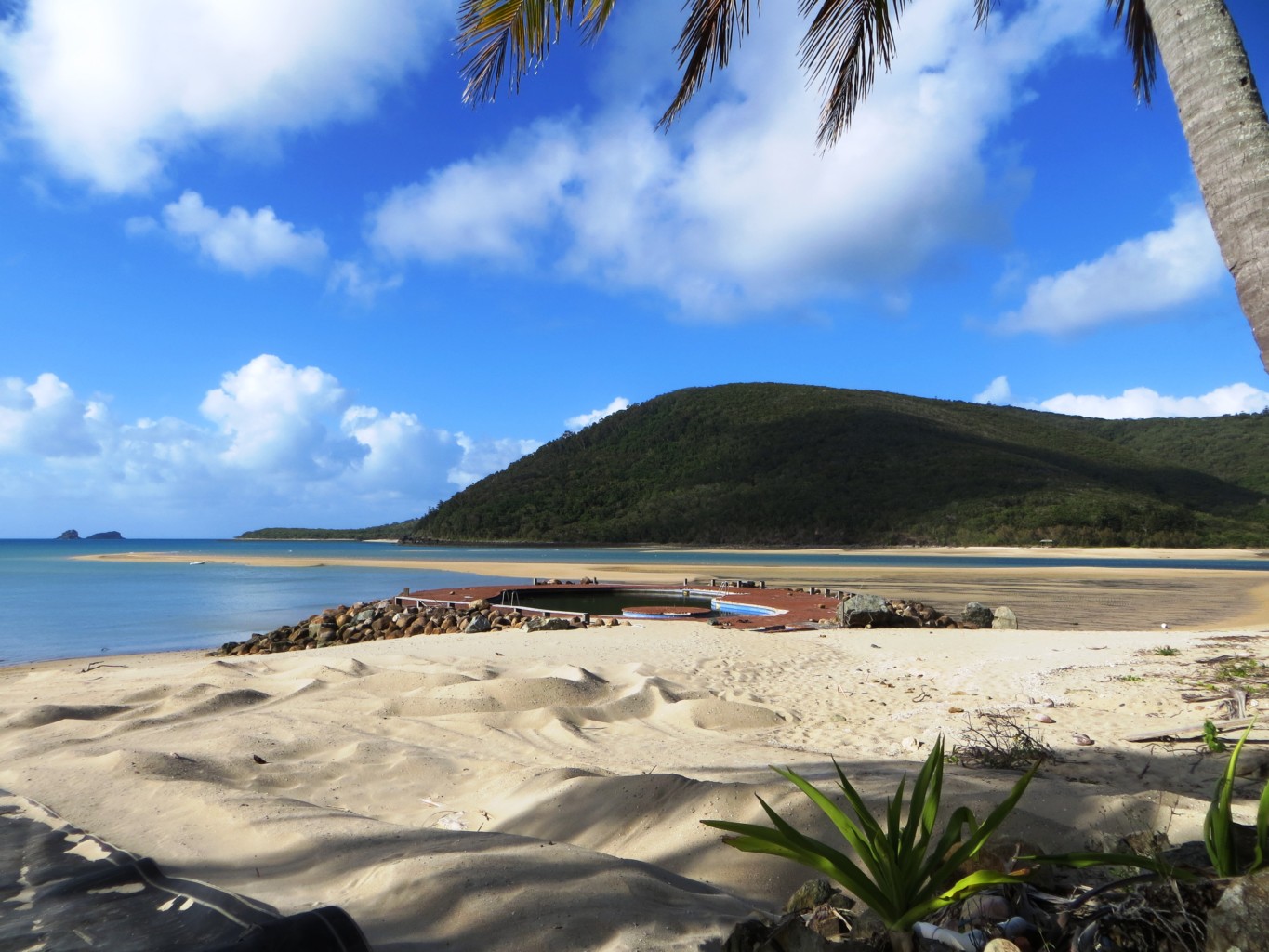 Brampton Island Abandoned Beach Journages