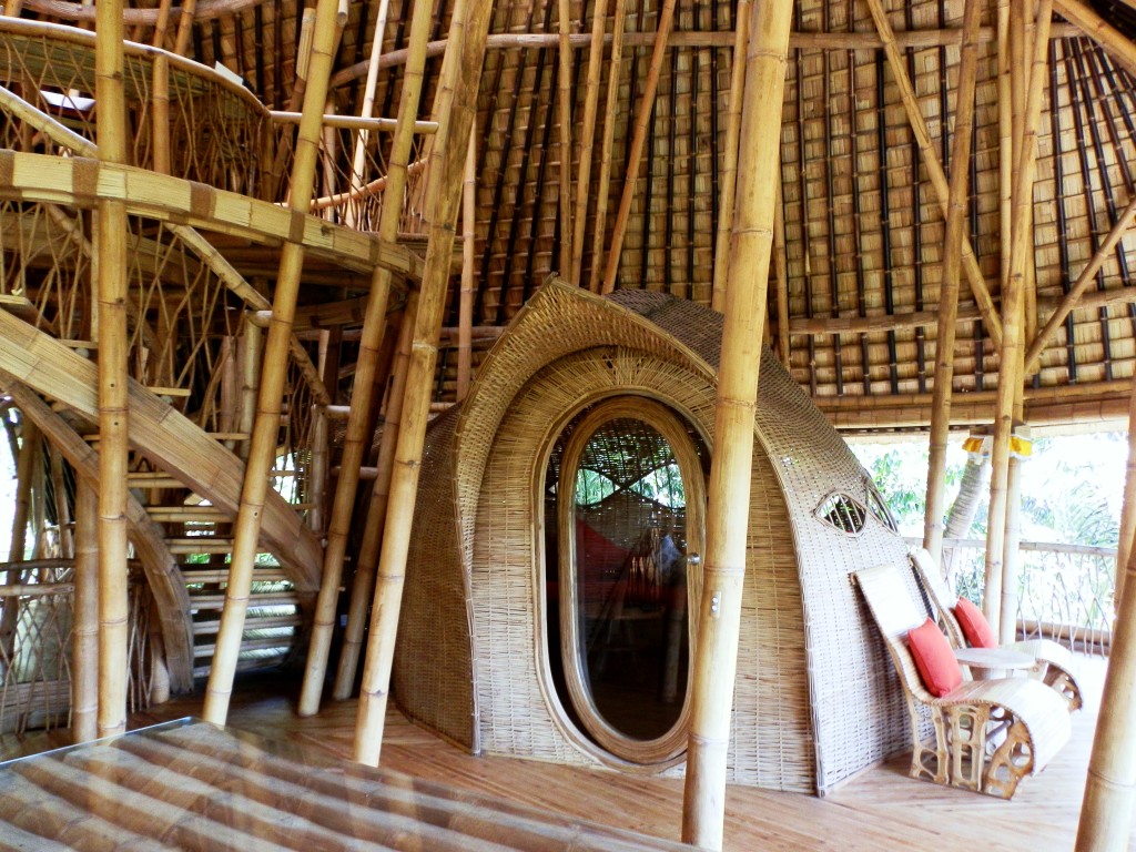 Bamboo Capsule lounge Green Village